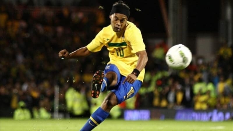Kỹ thuật dribbling "độc nhất vô nhị" của nam cầu thủ